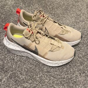Nike Womens Crater Impact Running Trainers Tan/Cream
